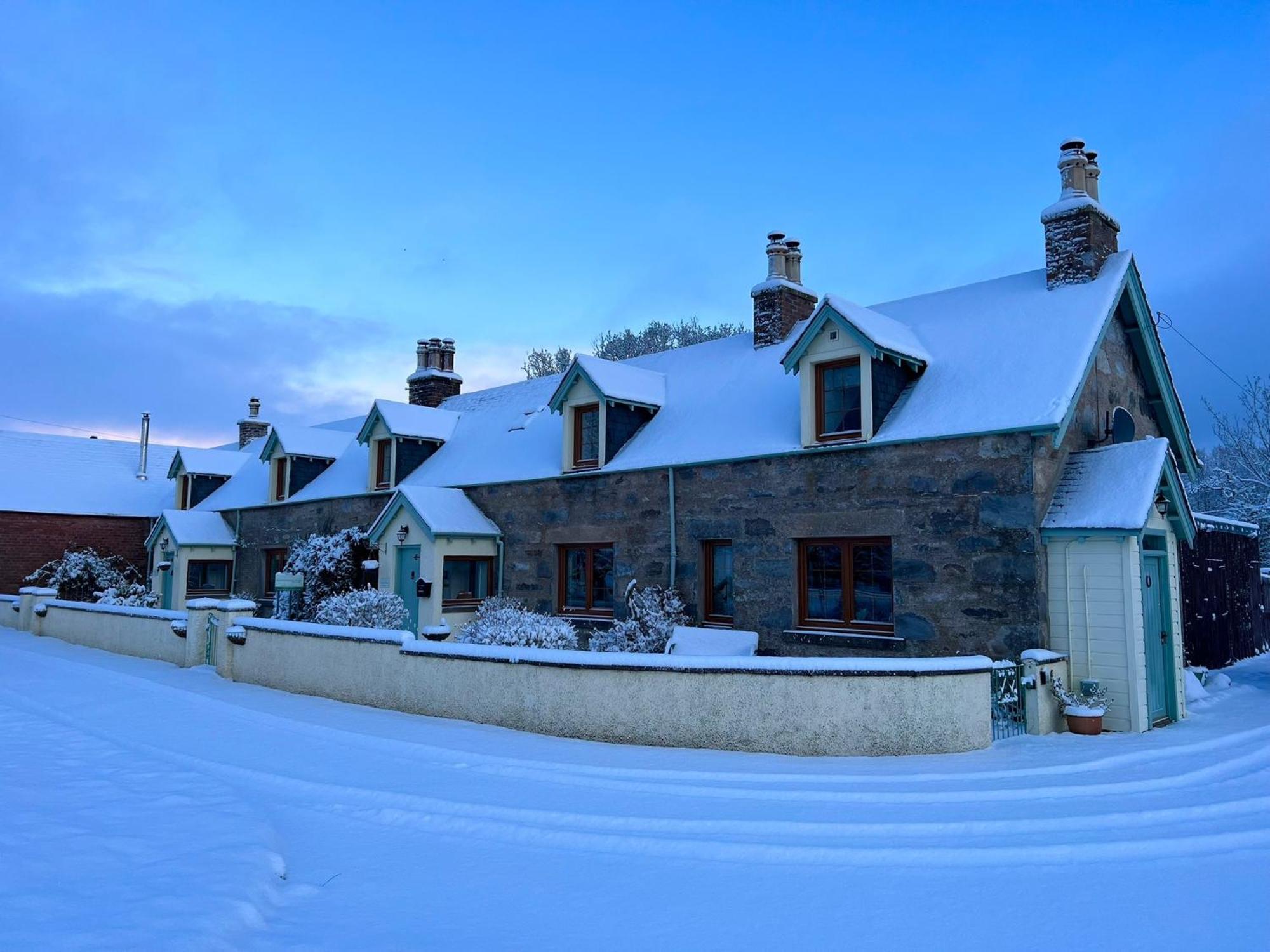Rosemount Cottage One- Highland Cottage 가르베 외부 사진