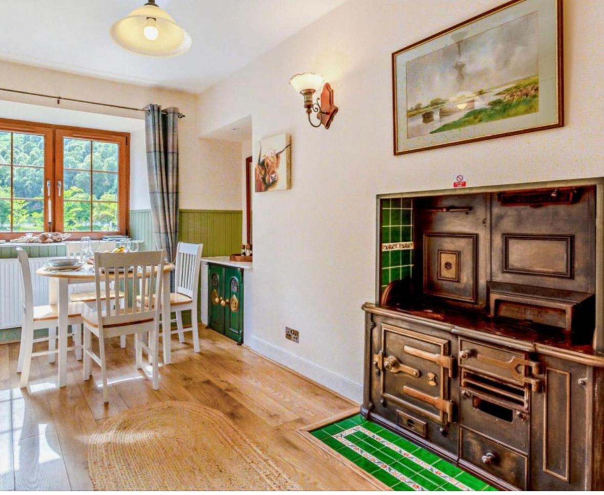 Rosemount Cottage One- Highland Cottage 가르베 외부 사진
